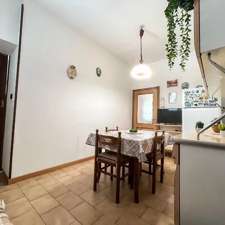 Apartment Phoenix Via Giolitti 3 Rif A809