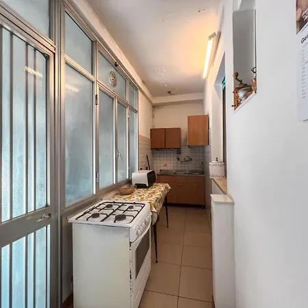 Apartment Phoenix Via Giolitti 3 Rif A809